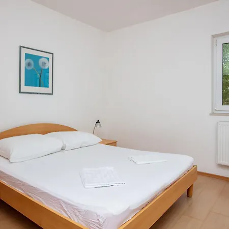 With Parking Space - 22405 Apartamento Murter