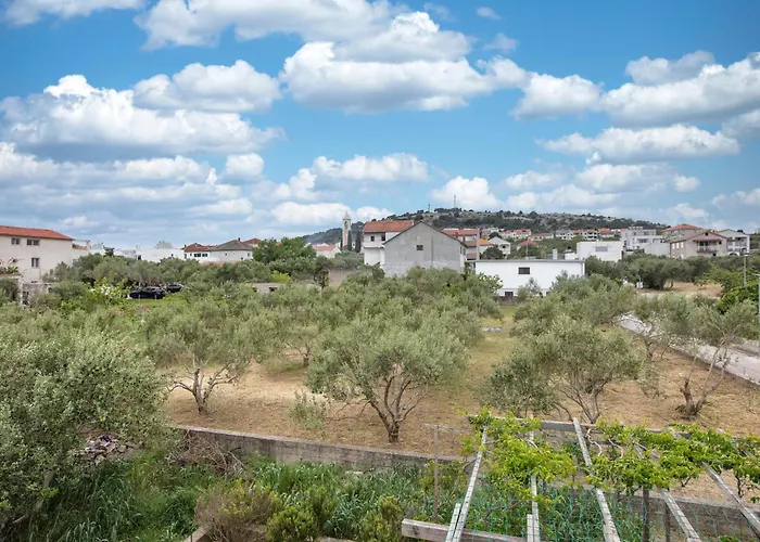 Appartement With Parking Space - 22405 Murter