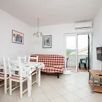 Apartment With Parking Space - 22405
