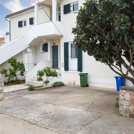 With Parking Space - 22405 Apartment *