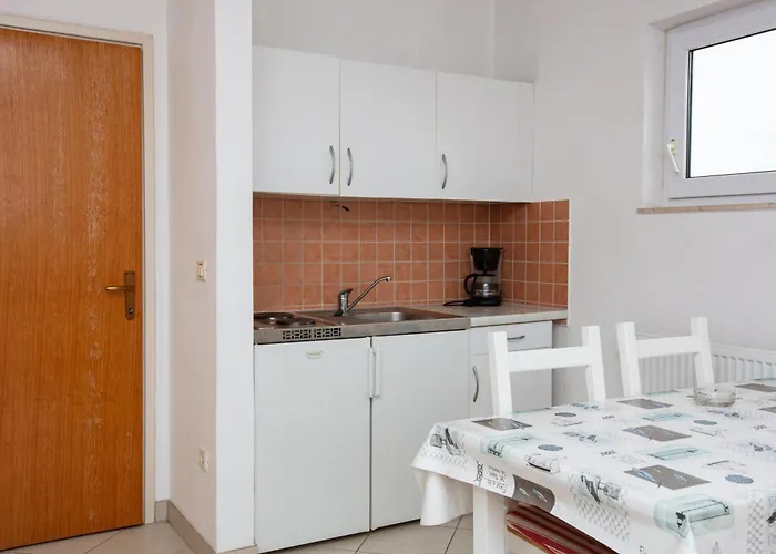 Apartment With Parking Space - 22405