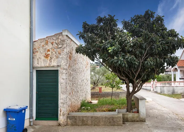 Apartment With Parking Space - 22405