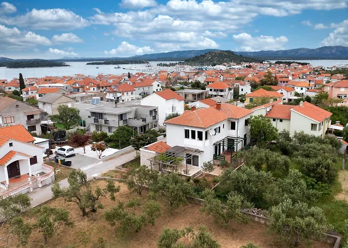 Apartment With Parking Space - 22405